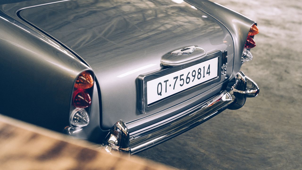 Digital number plate