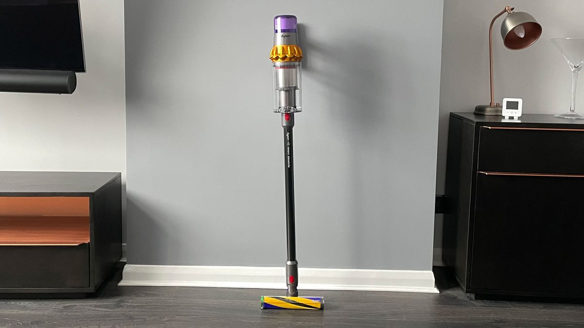 I tried a cordless vacuum with 2 batteries, but it didn’t speed up my cleaning