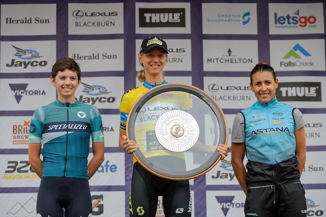 The final overall podium: Jaime Gunning, winner Lucy Kennedy, and Arlenis Sierra