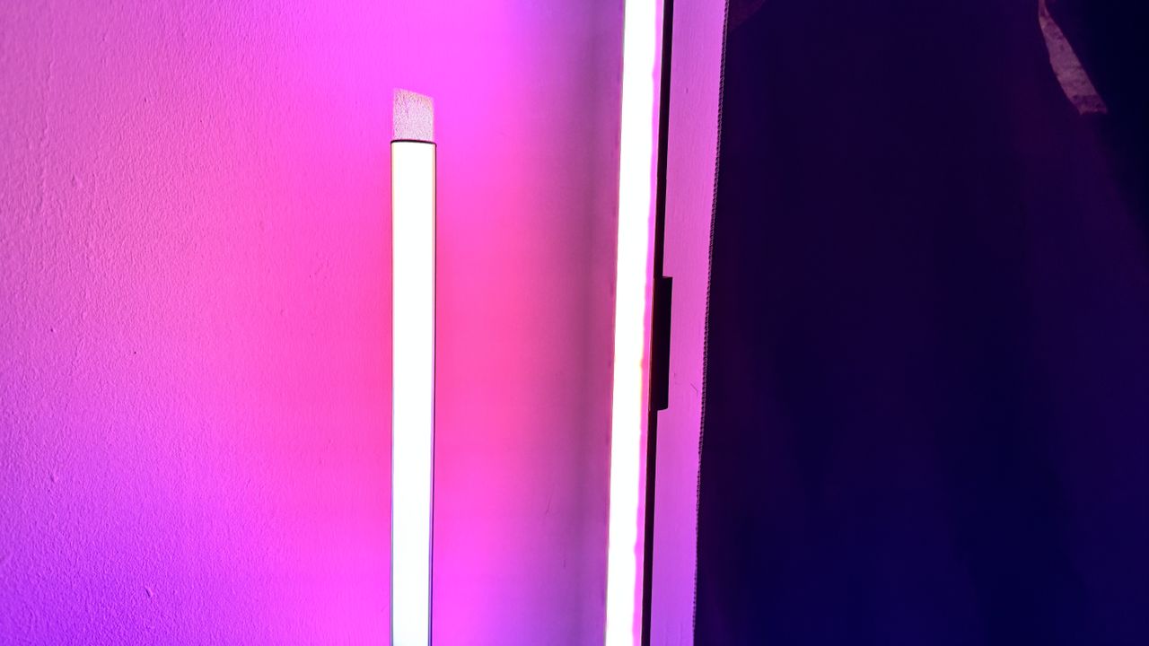 WiZ Gradient Floor Lamp