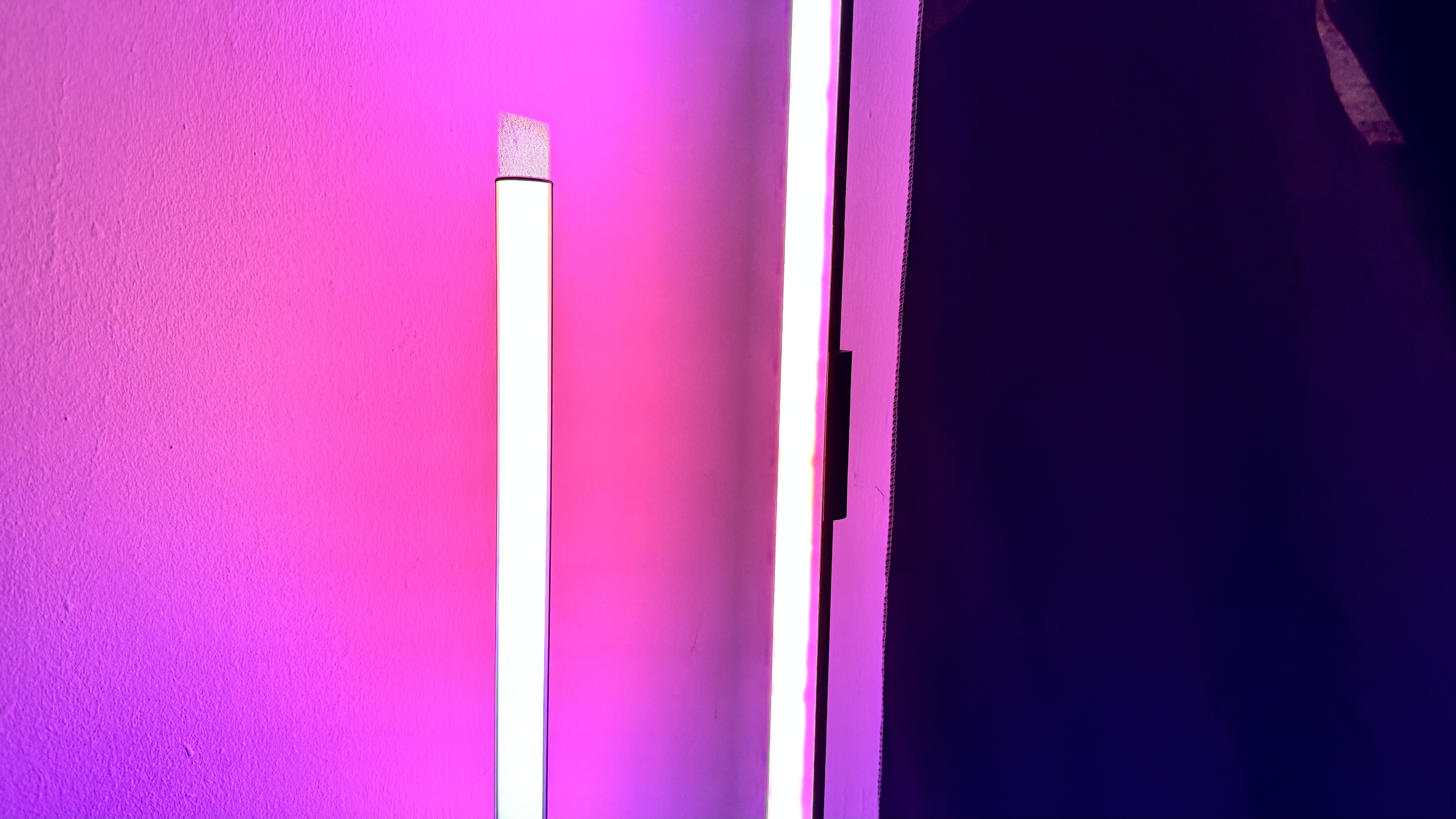 WiZ Gradient Floor Lamp