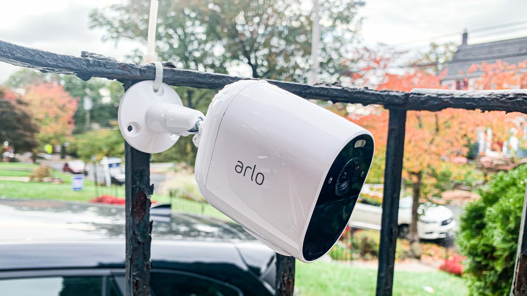 Stick out Fore type Mouthpiece Arlo Essential Wireless Security Camera review | Tom's Guide