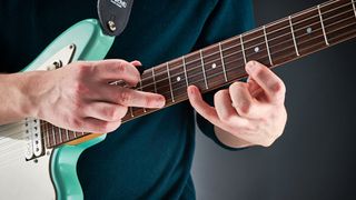 10 tips to supercharge your guitar solos