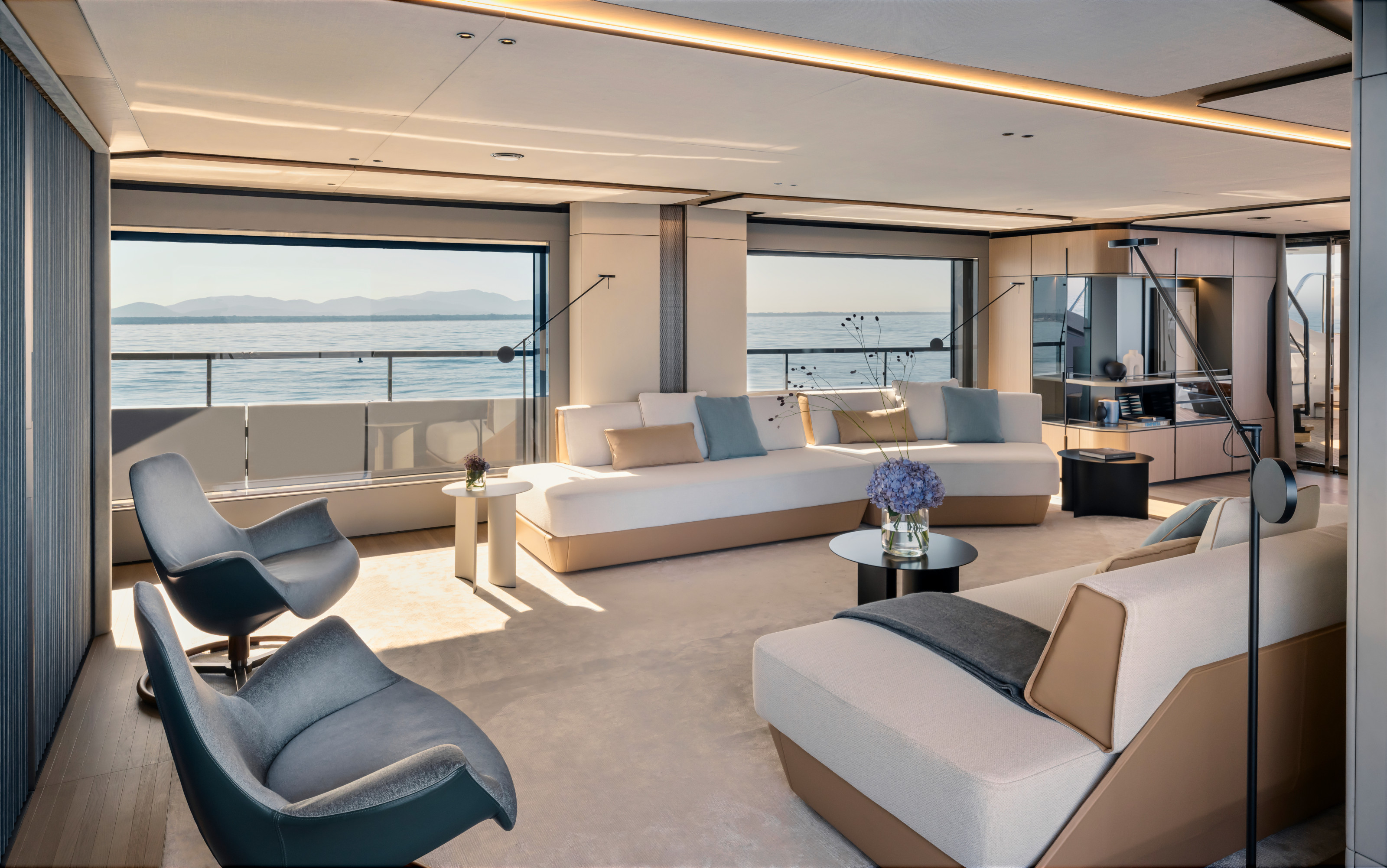 Another view of the main salon on Grande Trideck