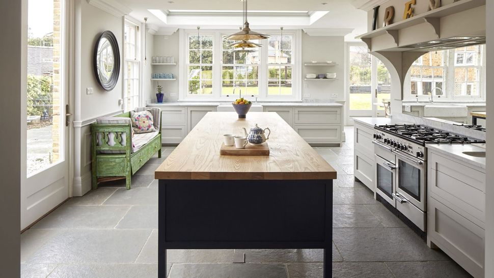 15 farmhouse kitchen ideas for a practical yet beautiful cooking space ...