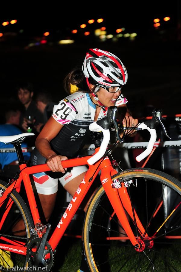 Linda Sone (Crossniaks PB Wesley Cycles) running a set of barriers