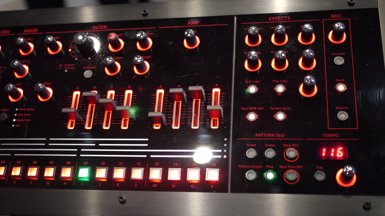 As with the 'officially' unveil JD-Xi, it's clear that there are both digital and analogue elements under the XA's hood.
