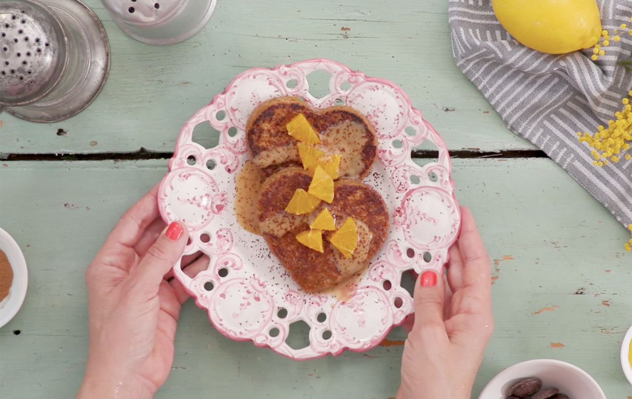 Vegan pancakes with salted caramel