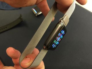 Apple Watch Sport and stainless bands: Here's what they look like!