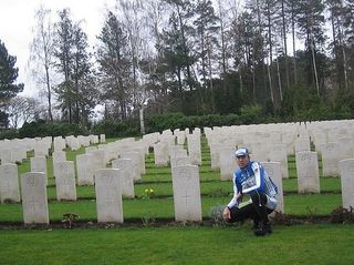 Chadwick visits the war memorial at Heverlee