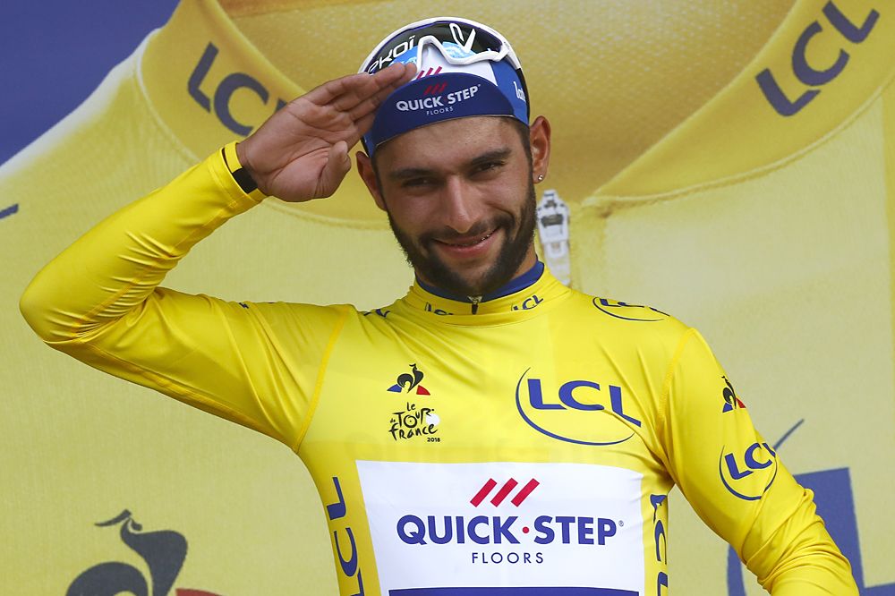 Fernando Gaviria (Quick-Step Floors) takes first yellow jersey