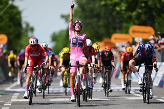 Giro d'Italia Women: Maglia rosa Elisa Balsamo speeds to second win in a row in stage 2 bunch sprint