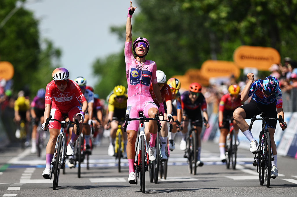 Giro d'Italia Women: Elisa Balsamo speeds to stage 2 sprint win in maglia rosa