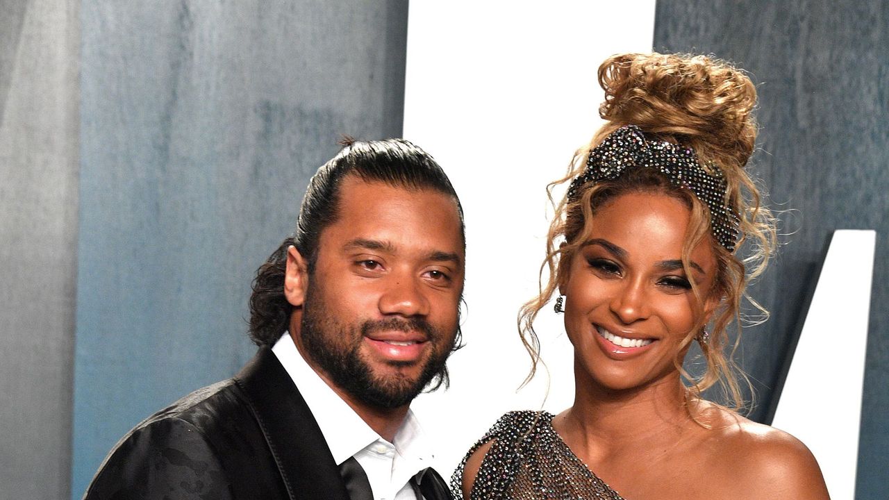 beverly hills, california february 09 l r russell wilson and ciara attend the 2020 vanity fair oscar party hosted by radhika jones at wallis annenberg center for the performing arts on february 09, 2020 in beverly hills, california photo by george pimentelgetty images