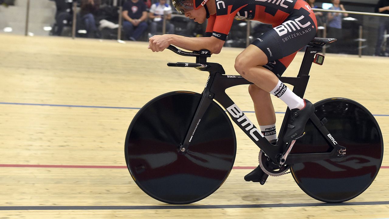 2015: Rohan Dennis broke Br&auml;ndle's record, riding this BMC Trackmachine TR01 52.491km