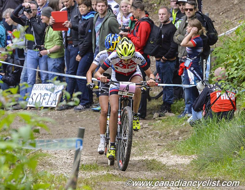 Alessandra Keller (Strueby-Bixs Team) leads Jenny Rissveds (Scott-Odlo MTB Racing Team)