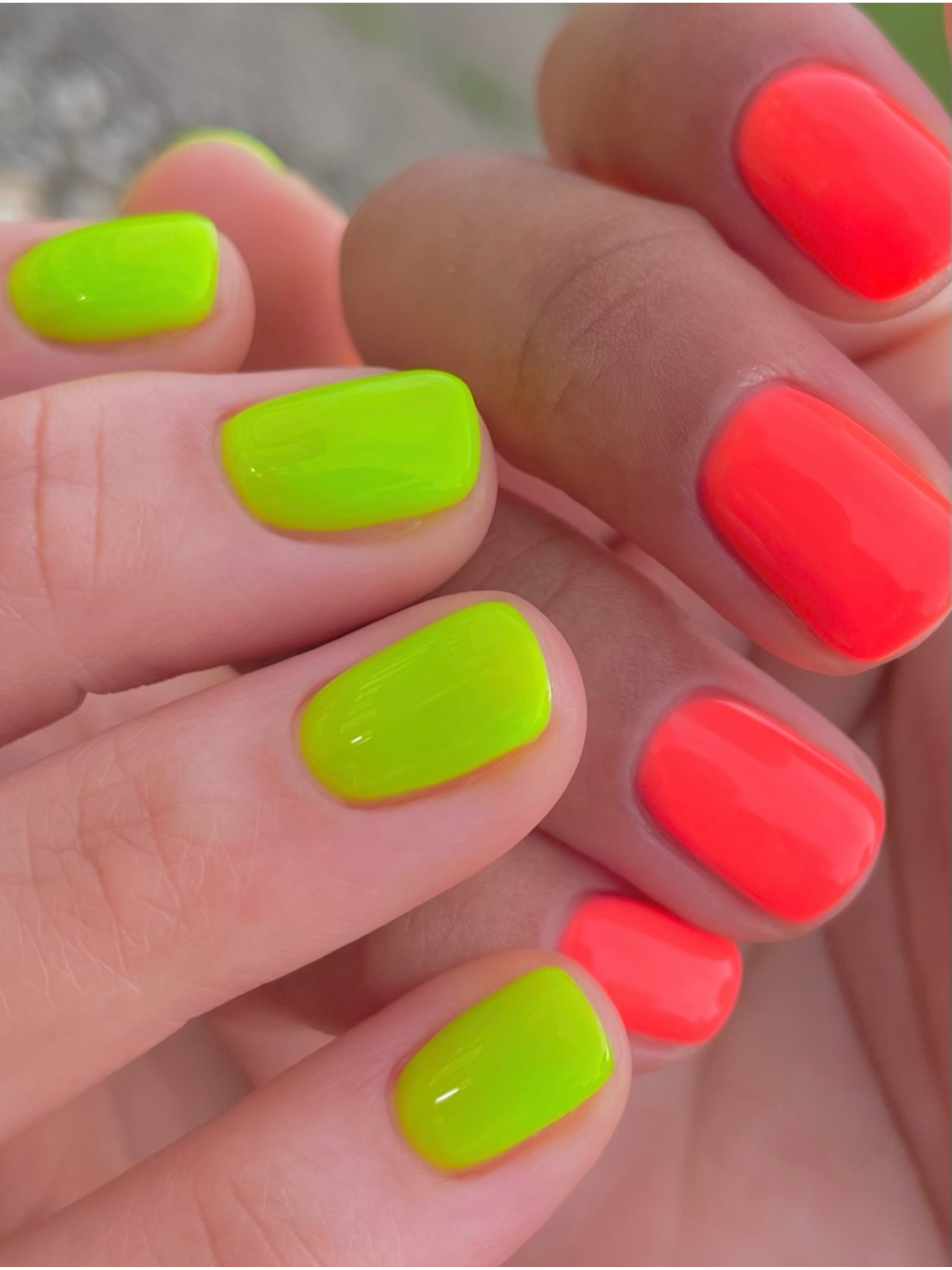 Clashing neon manicure