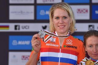 Ellen van Dijk (Netherlands) with the silver medal in Doha