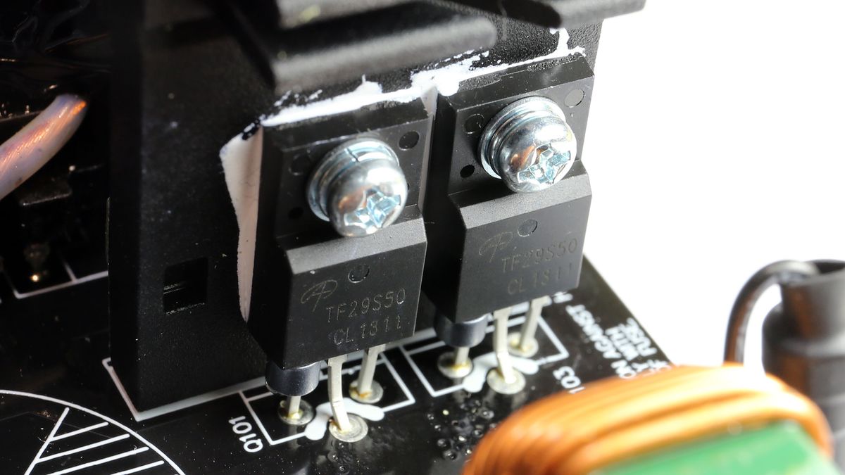 MSI MEG Ai1000P PCIe5