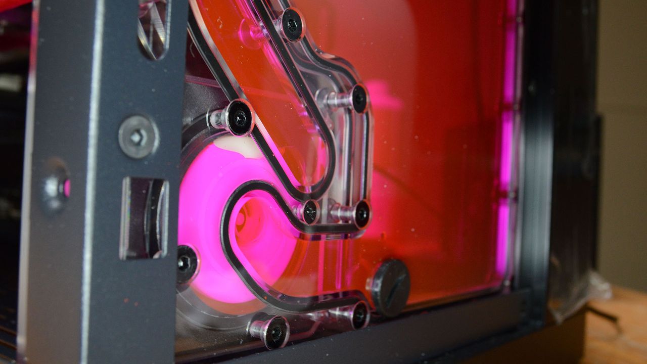 Filling a custom-loop PC with fluid