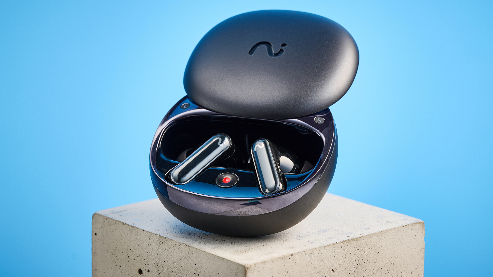 the viaim recdot ai earbuds with transcription, note taking and call recording