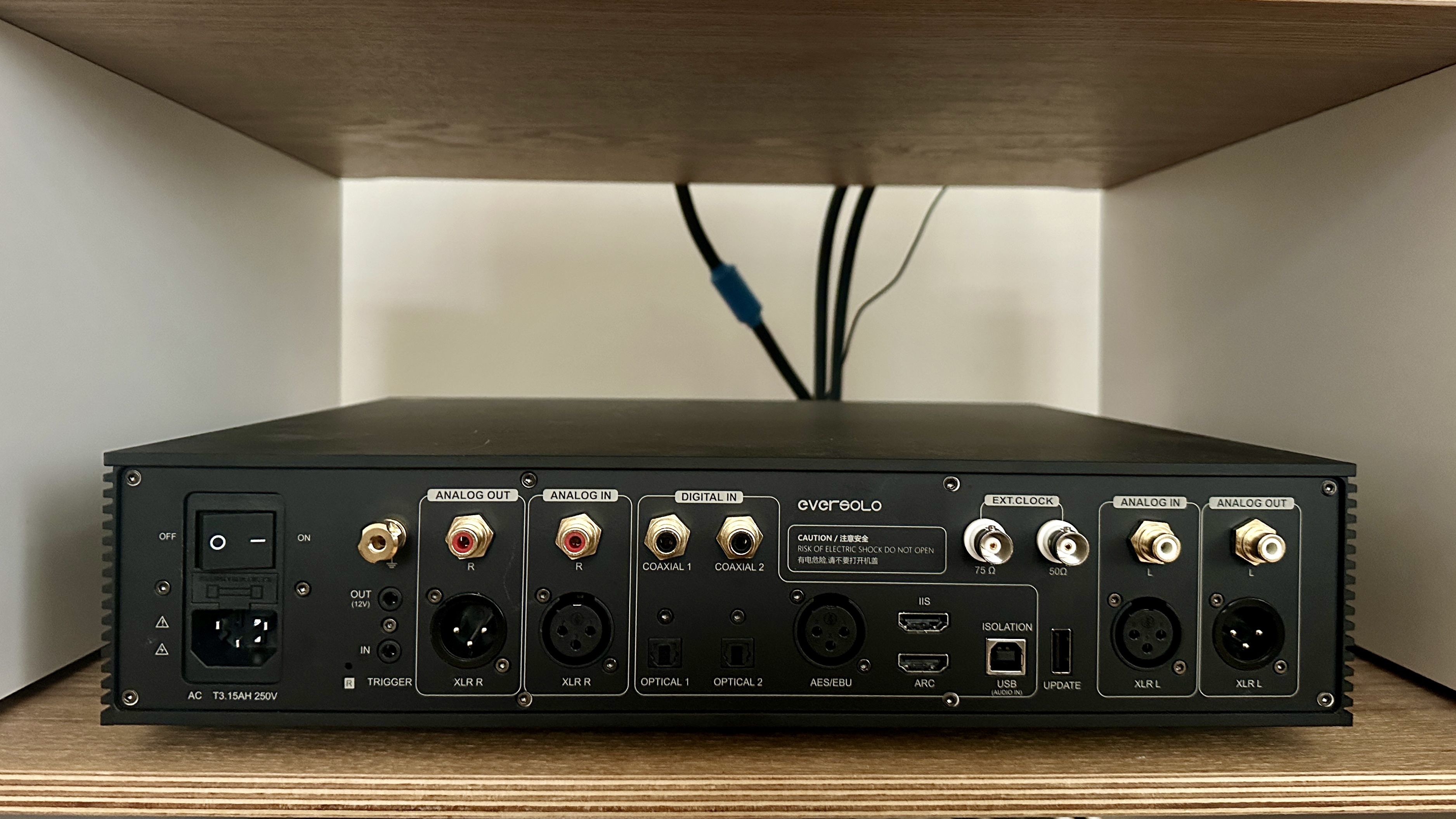 the Eversolo DAC-Z10's connections on the rear