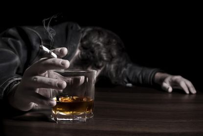 Excessive boozing accounts for 10 percent of deaths in working-age Americans