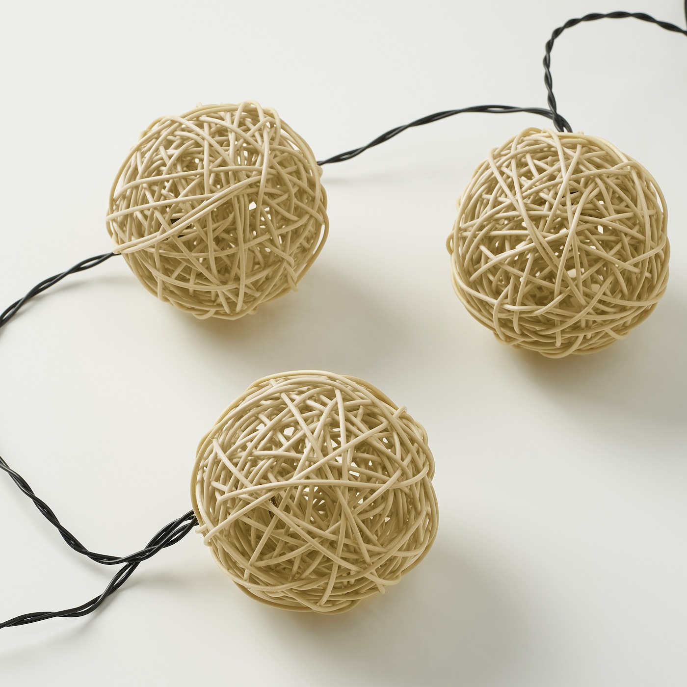 Solvinden Led String Light With 12 Lights - Battery Operated/beige