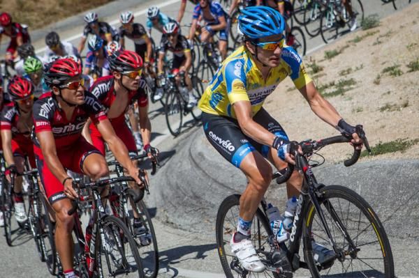 David Zabriskie (Garmin-Barracuda) shadowed by the BMC riders