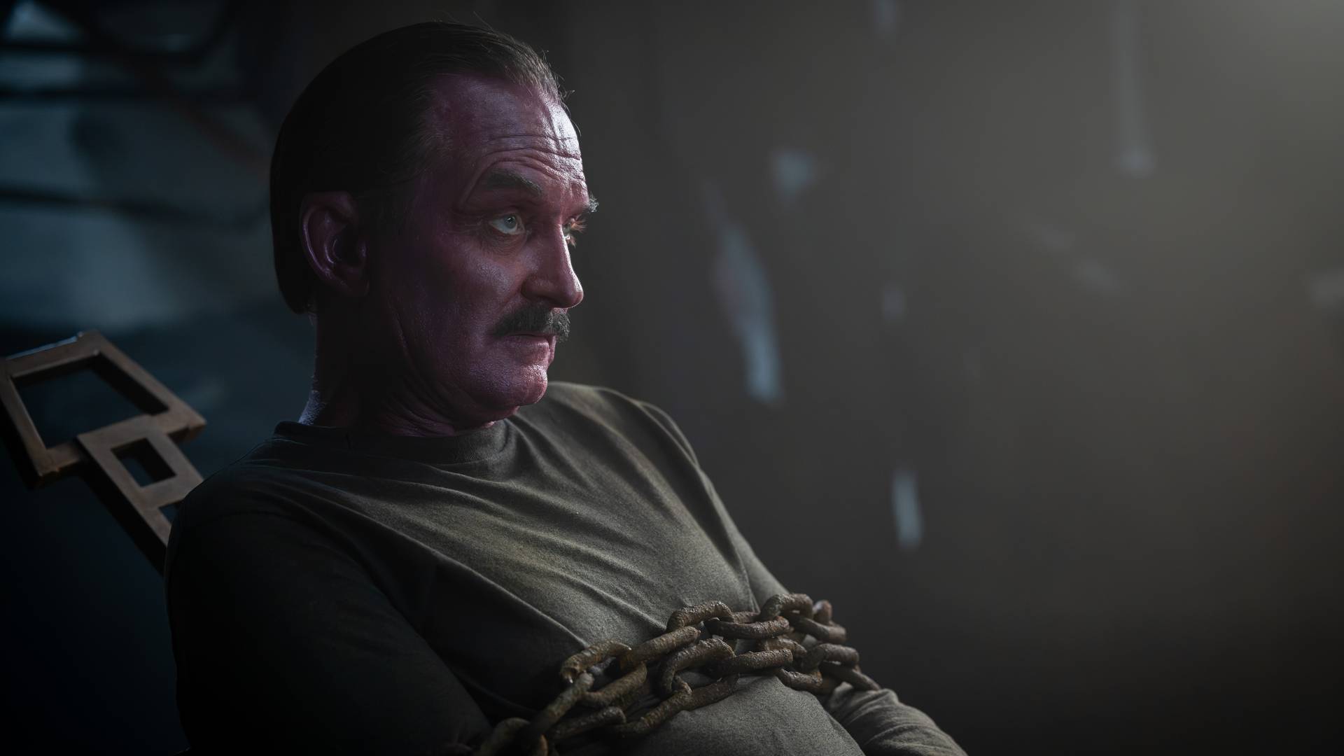 A chained Sinestro in Lanterns season 1