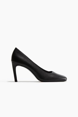 Square-Toe Leather Court Shoes