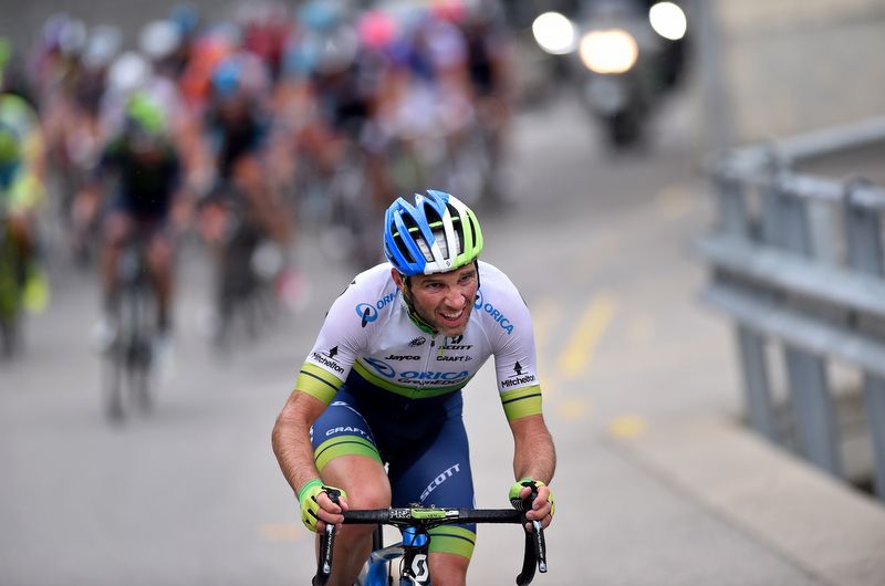Michael Albasini (Orica-GreenEdge) launches an attack