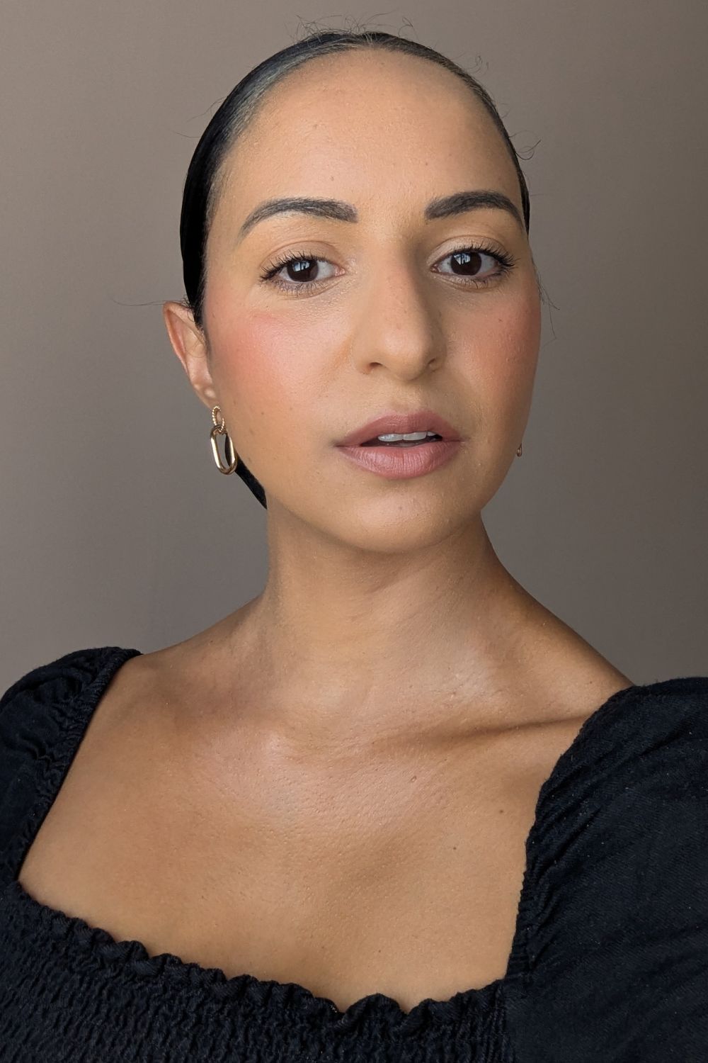 Jazzria Harris wearing Hermès Rose Hermès Silky Blush Powder