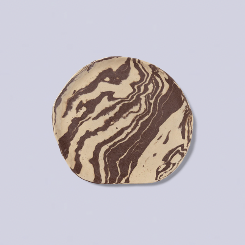 Wavy burgundy pattern plate