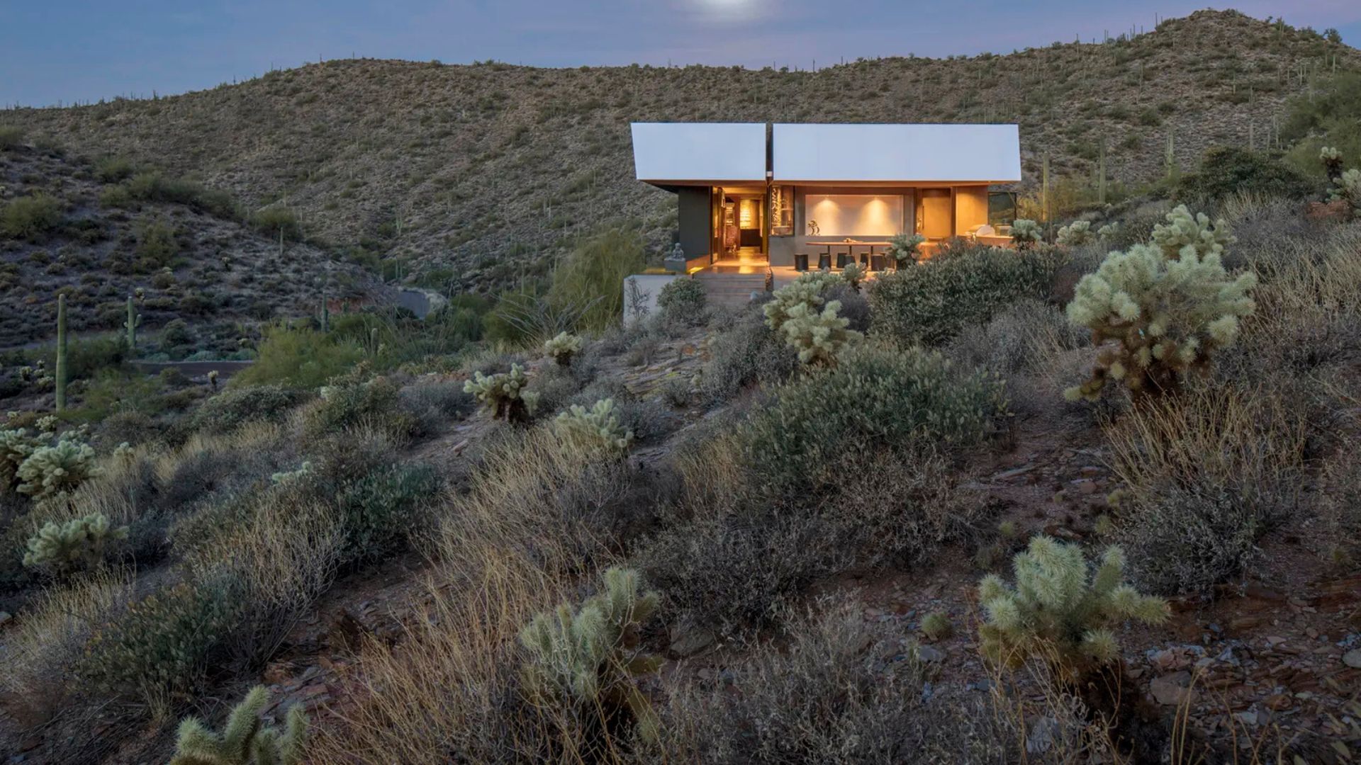 Arizona House with desert view