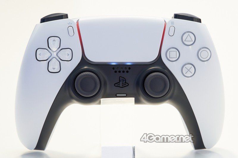 PS5 DualSense red light