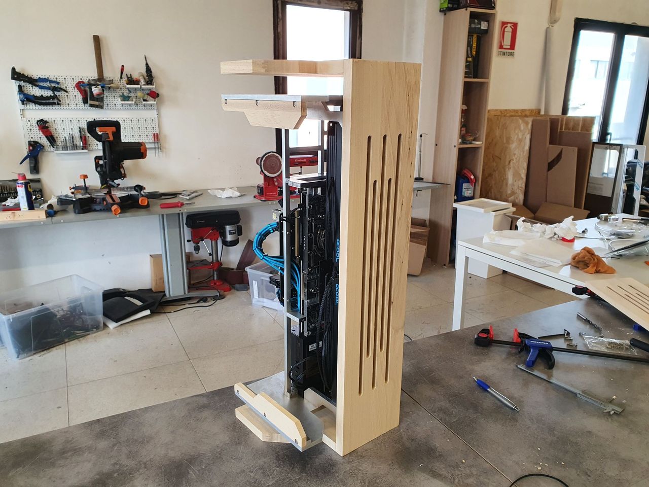 Building Project Menhir