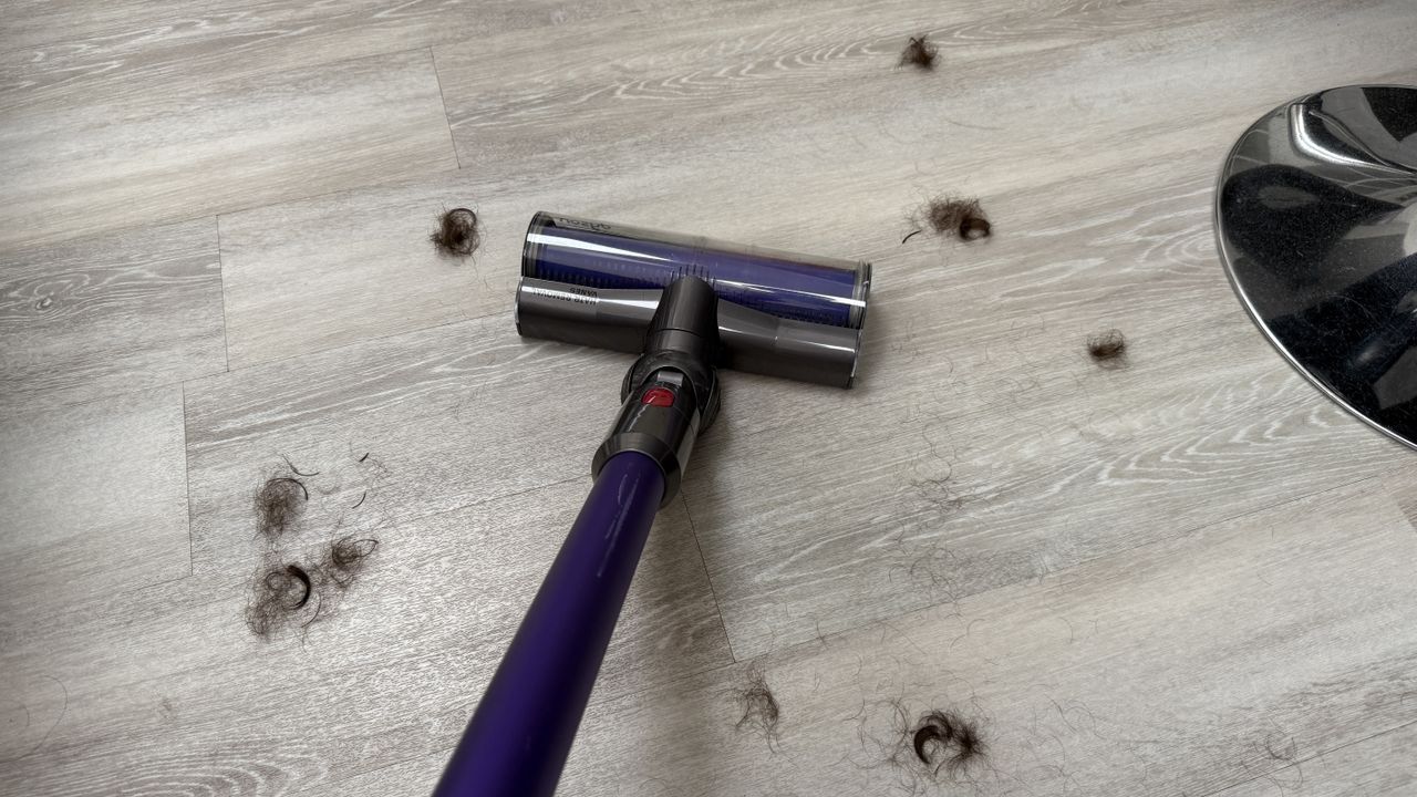 Dyson V11 Advanced testing