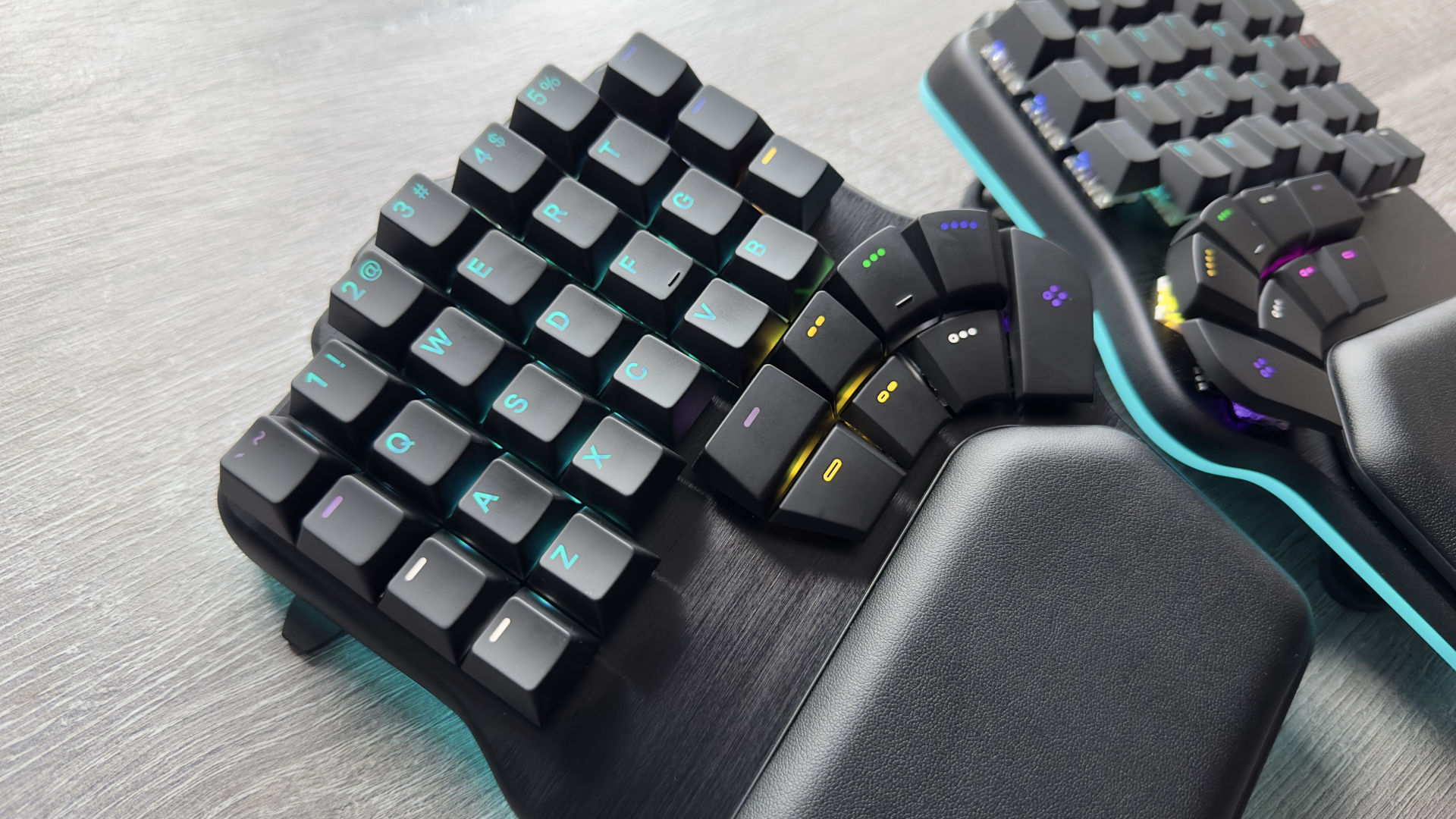 A photo of the Dygma Defy ergonomic keyboard