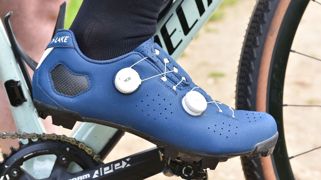 Lake MX333 gravel shoes