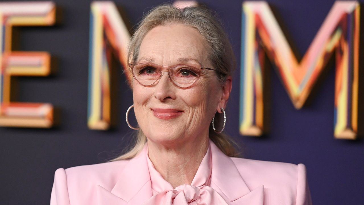 Meryl Streep&#039;s powder pink power suit and matching shirt at the Emmy Awards