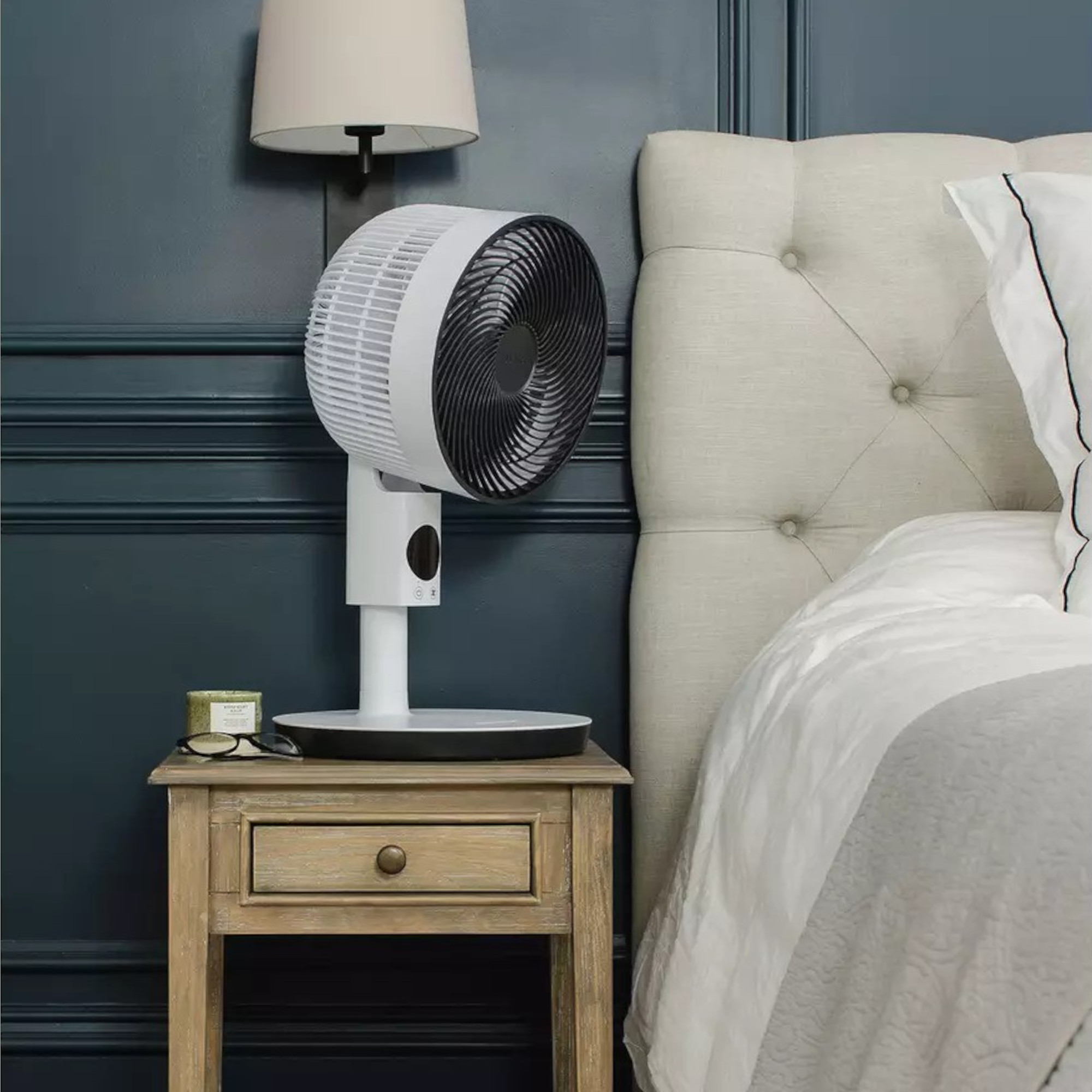 meaco sefte pedestal fan in a bedroom