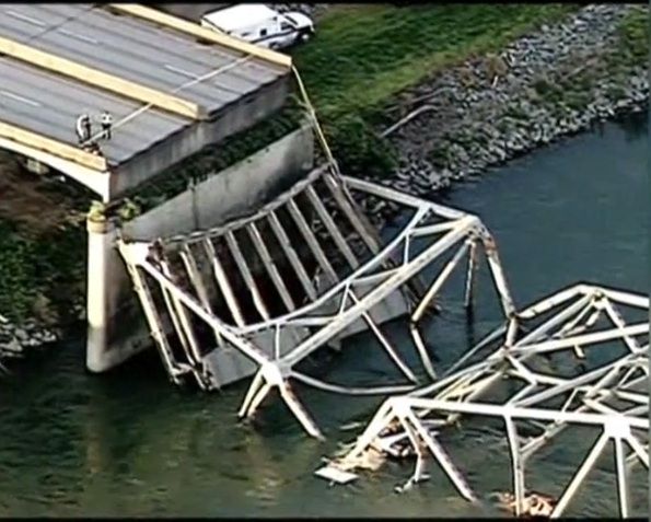 collapsed bridge in Washington state