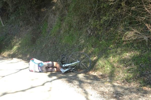 Matt Lloyd (Omega Pharm-Lotto crashes hard