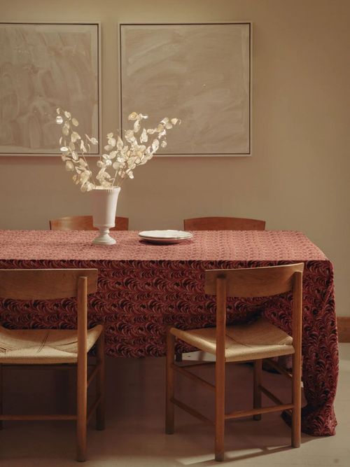 Marble Linen Tablecloth in Pink