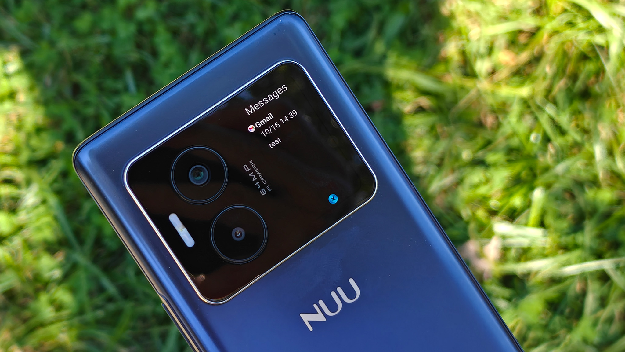 Viewing a new notification on the 1.6-inch rear AMOLED display on the NUU B40 5G