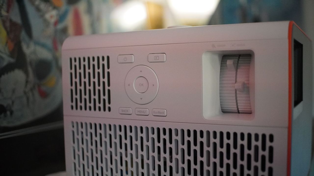 BenQ X3100i close up of manual controls
