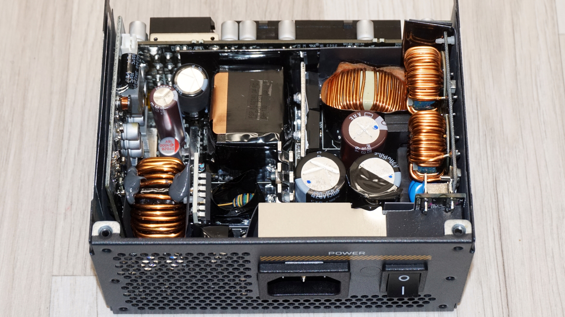 Acer Predator GX850 SFX