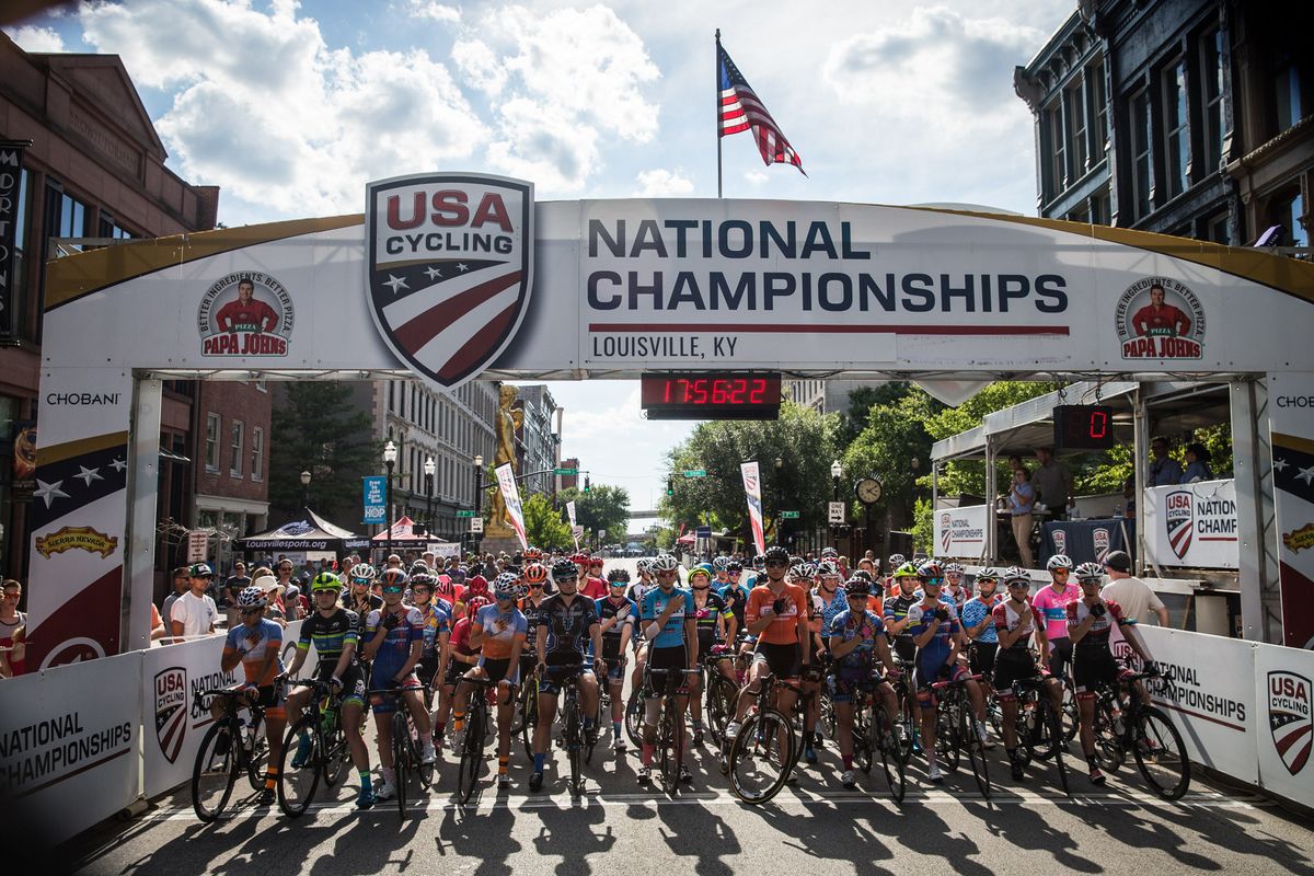 The women line up at the start