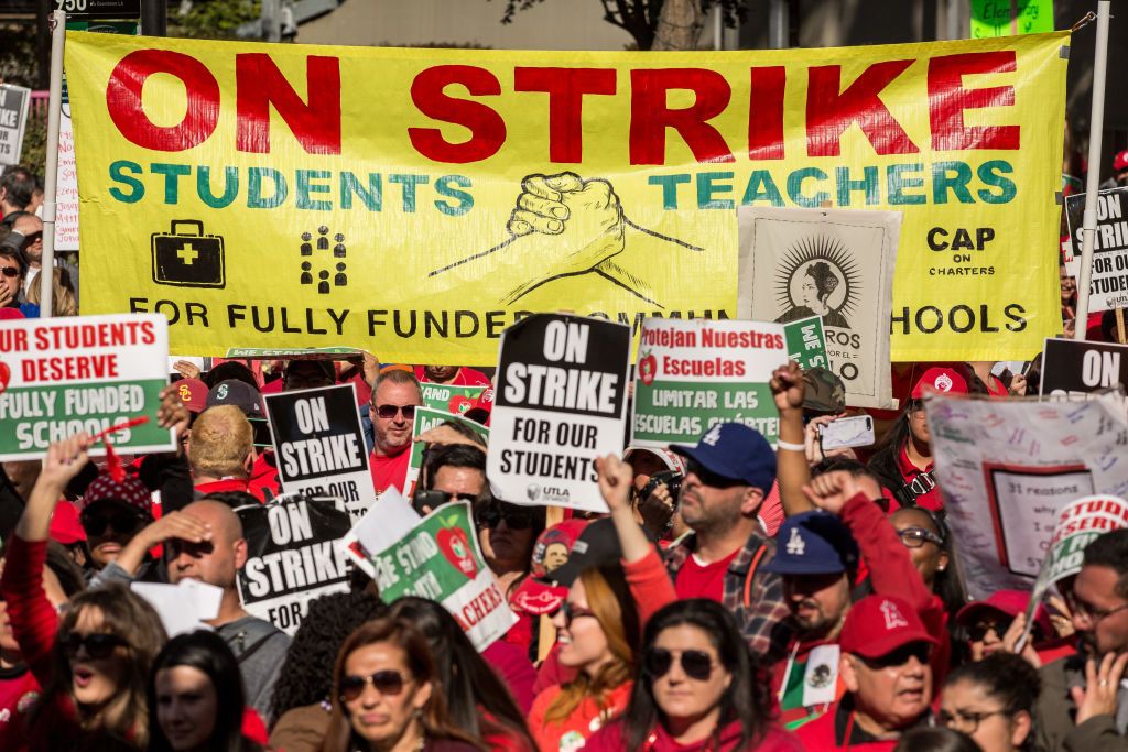 Los Angeles teachers end strike